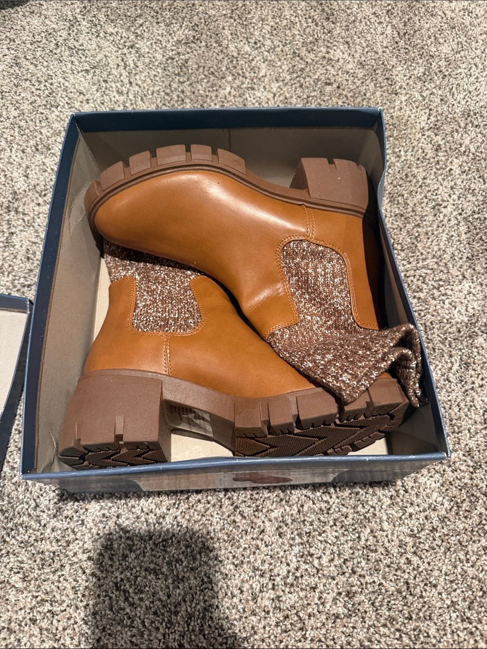 Universal Thread Tan Chunky Chelsea Ankle Boots with Knit Panel